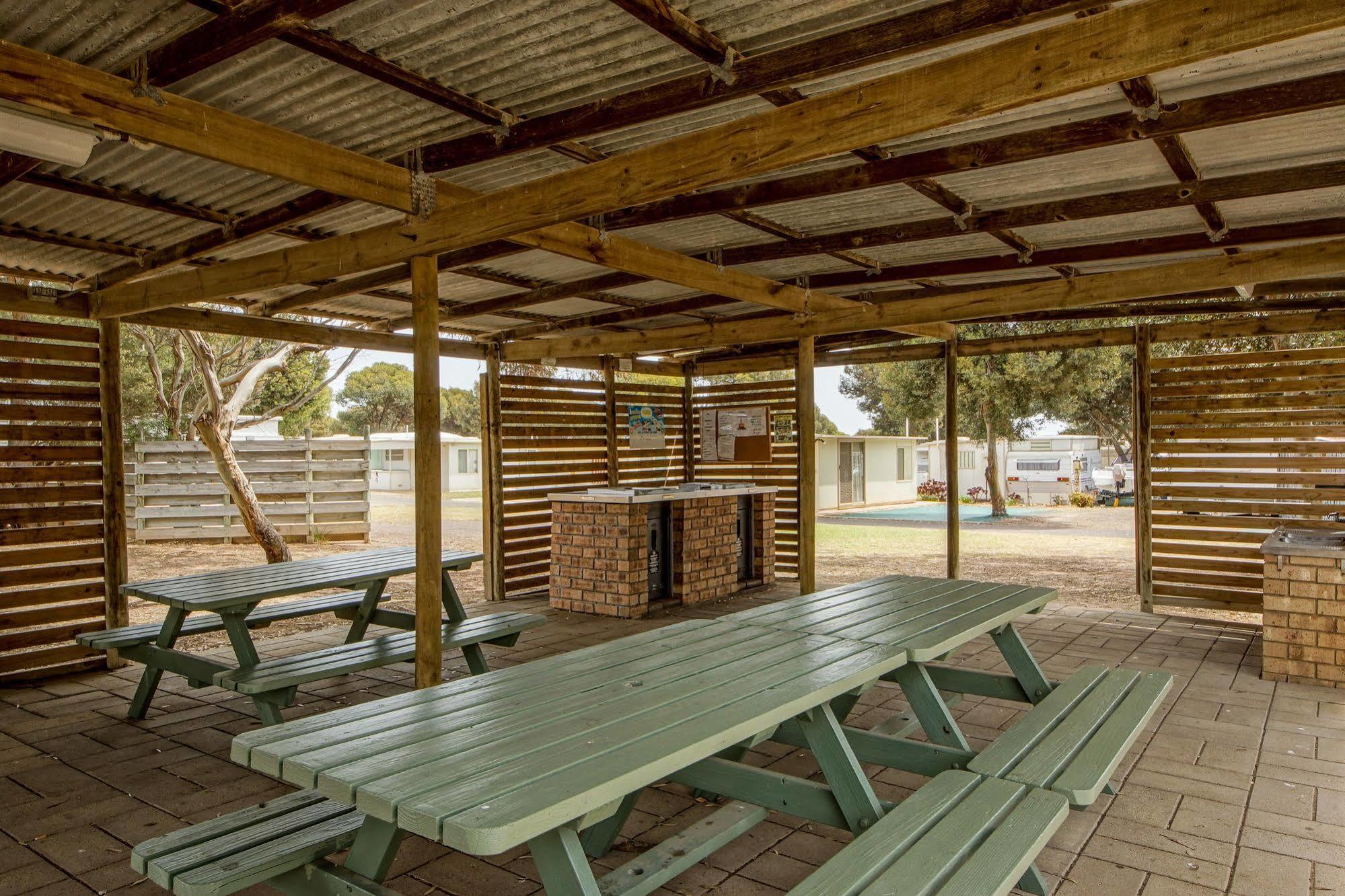 Big4 Port Hughes Holiday Park Buitenkant foto